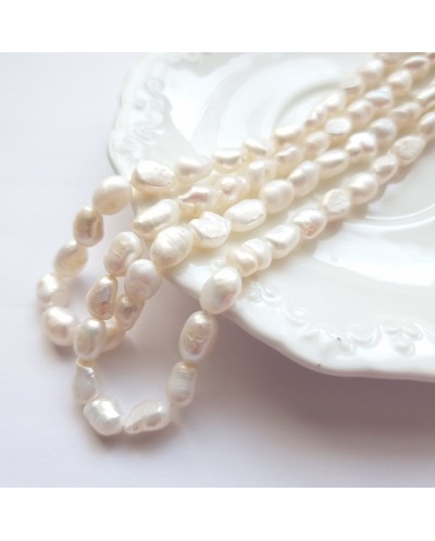 Perlai gėlavandeniai baltos sp., netaisyklingos formos 5-7x9-10 mm, 1 vnt.