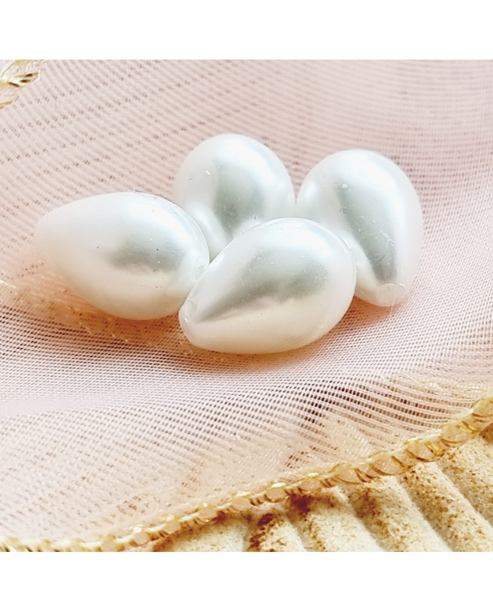 Perlų imitacija lašas baltos spalvos, 9x13mm, 1 vnt.
