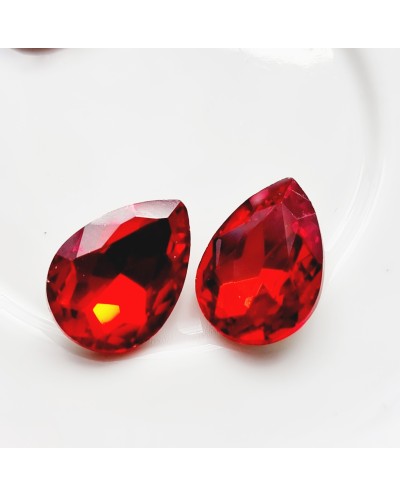 Įstatomi kristalai raudonos sp. siam, lašo f. 18x13x5mm, 1 vnt.