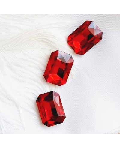 Įstatomi kristalai stačiakampiai, raudonos siam sp., 18x13x5mm, 1 vnt.